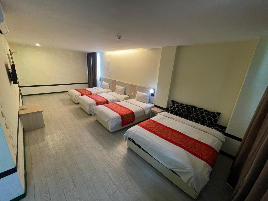 N&L Hotel Куала Теренгану Екстериор снимка