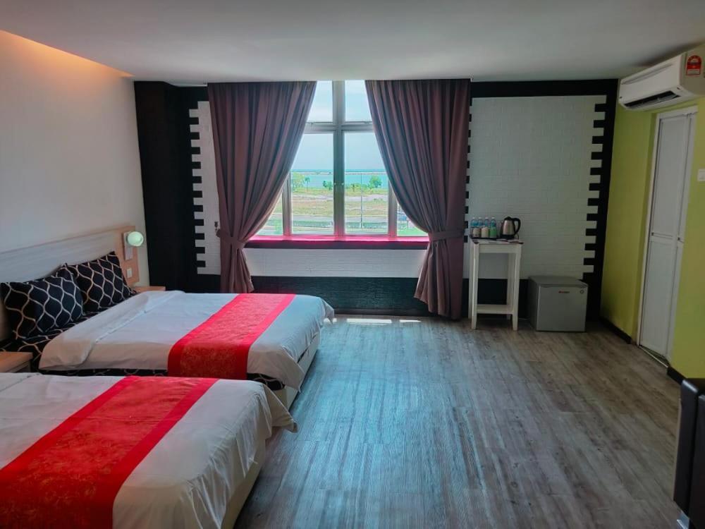 N&L Hotel Куала Теренгану Екстериор снимка