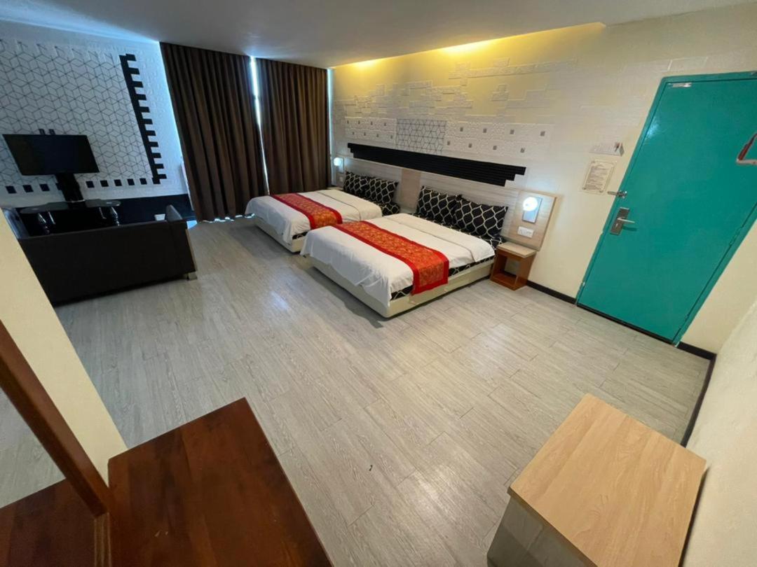 N&L Hotel Куала Теренгану Екстериор снимка